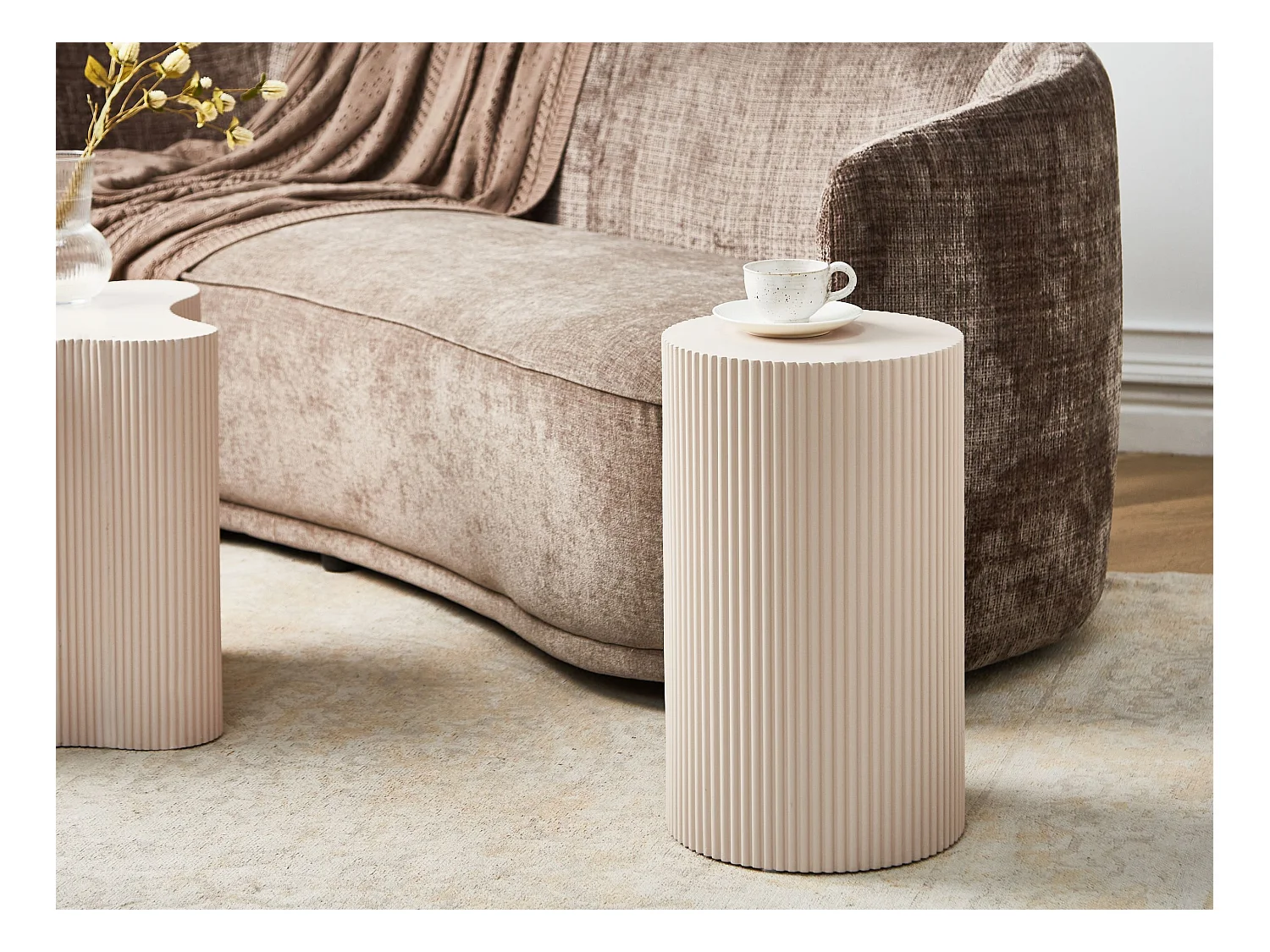 Stolik pomocniczy CLAIRE Złamana biel