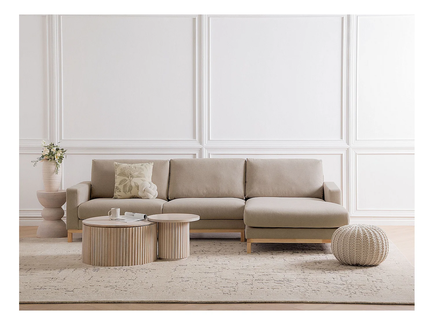 Canapé d'Angle à droite en Tissu Pieds en Bois Taupe Siggard