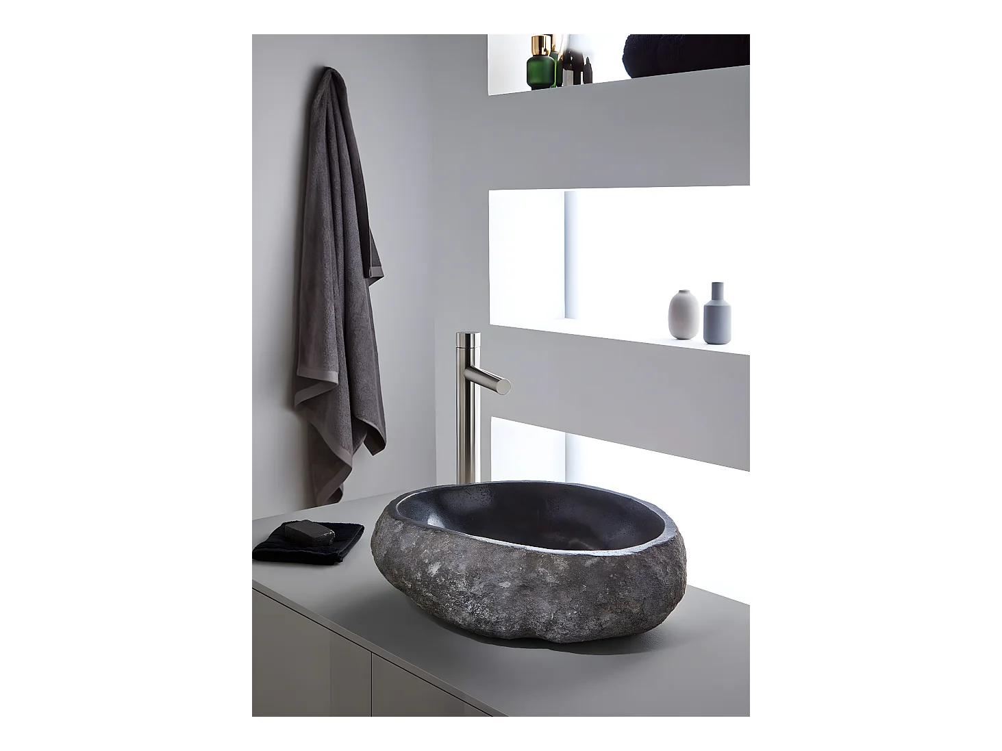 Vasque à poser / lavabo en pierre naturelle coloris Gris - Longueur 45 x Hauteur 15 x Profondeur 40 cm