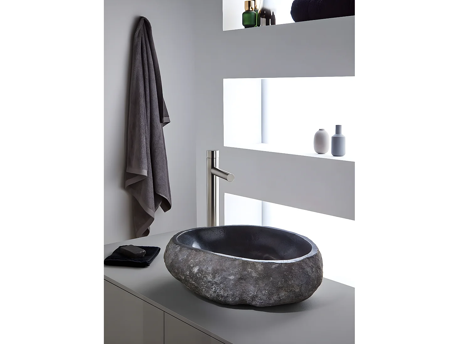 Vasque à poser / lavabo en pierre naturelle coloris Gris - Longueur 45 x Hauteur 15 x Profondeur 40 cm