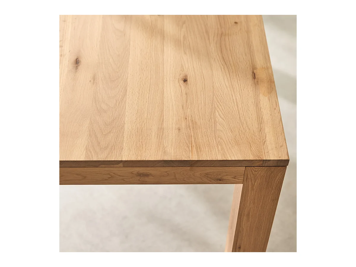 Tisch aus massivem Eichenholz mit Knoten, 6–8 Pers. Eden