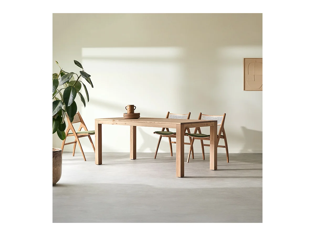 Tisch aus massivem Eichenholz mit Knoten, 6–8 Pers. Eden