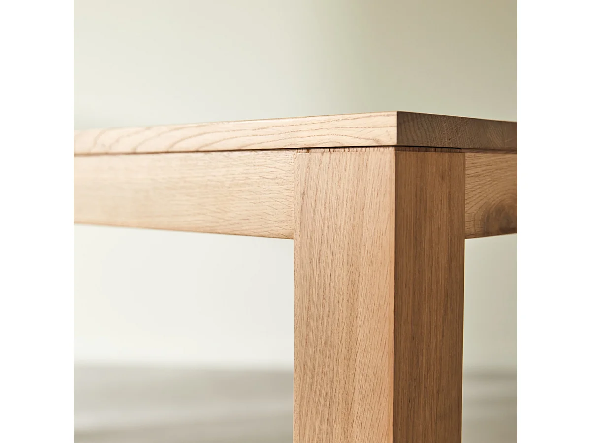 Table en bois de chêne massif avec noeuds 6-8 pers. Eden