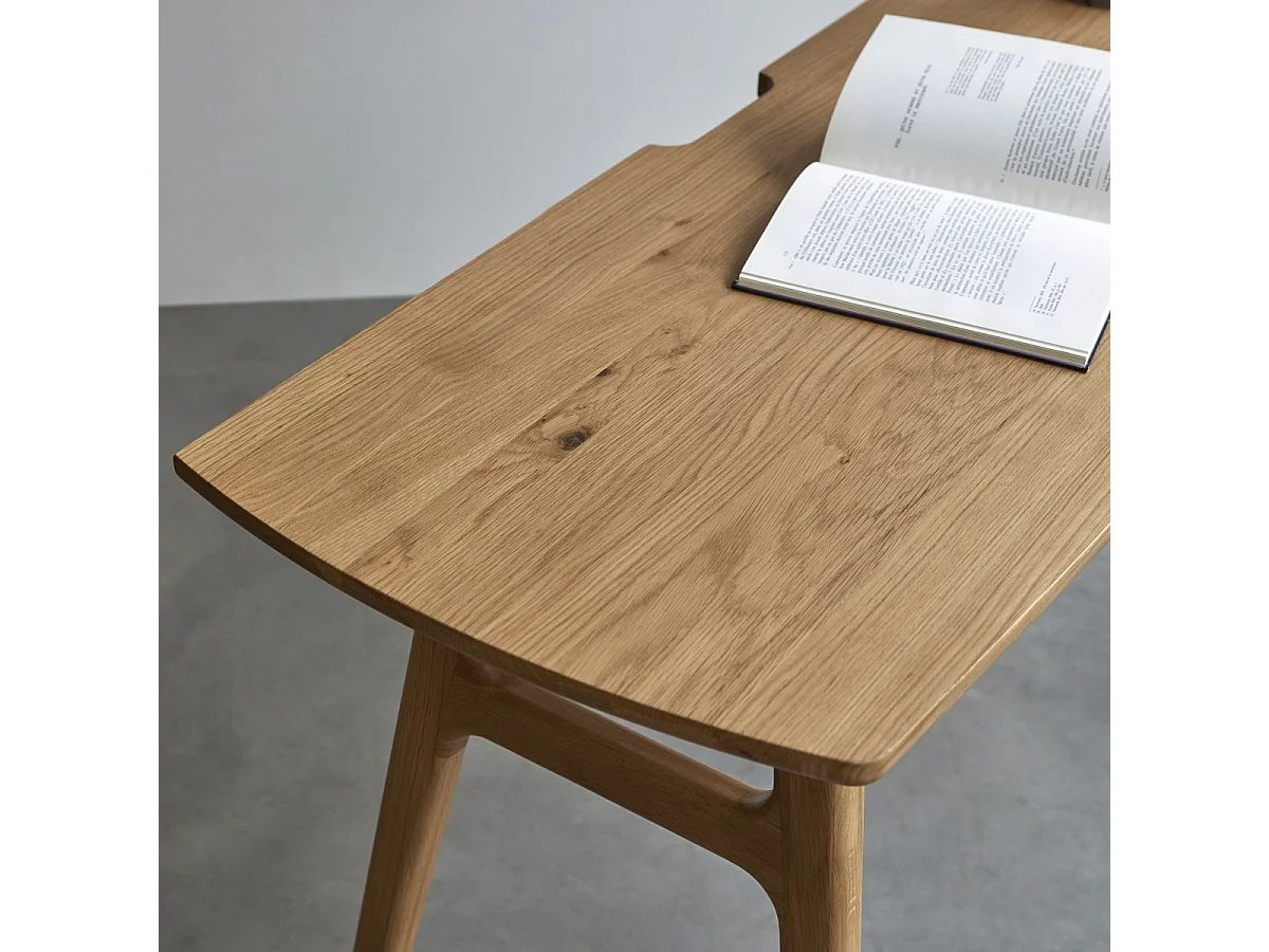 Schreibtisch aus massivem Eichenholz