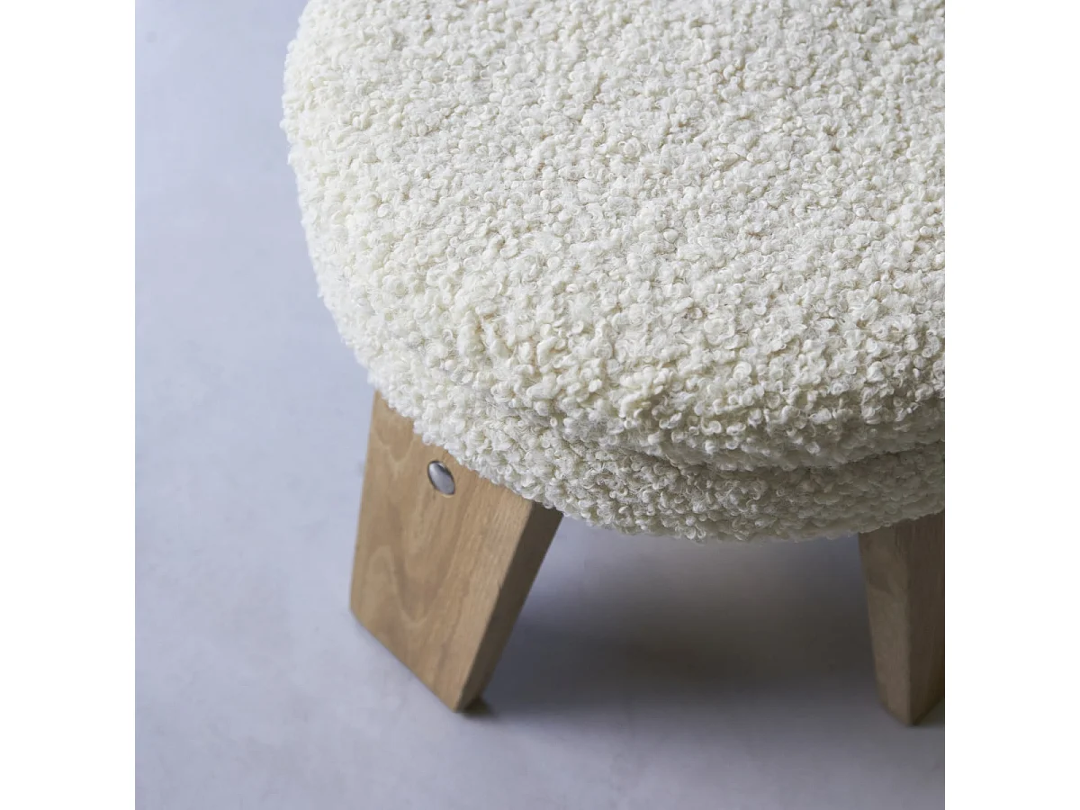 Pouf Mattak Himalaya in legno di quercia massello, 1 posto