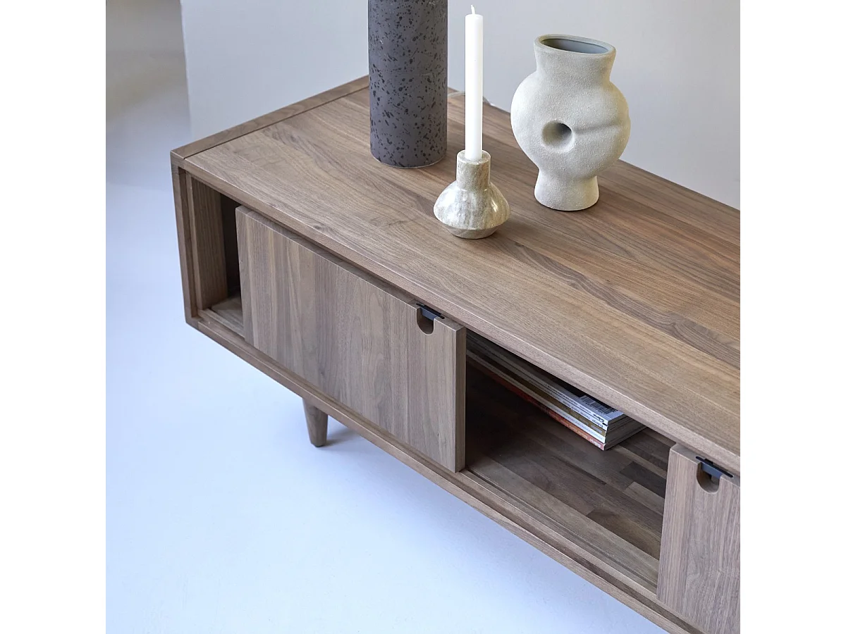 TV-Schrank aus Nussbaumholz 140 Jonàk