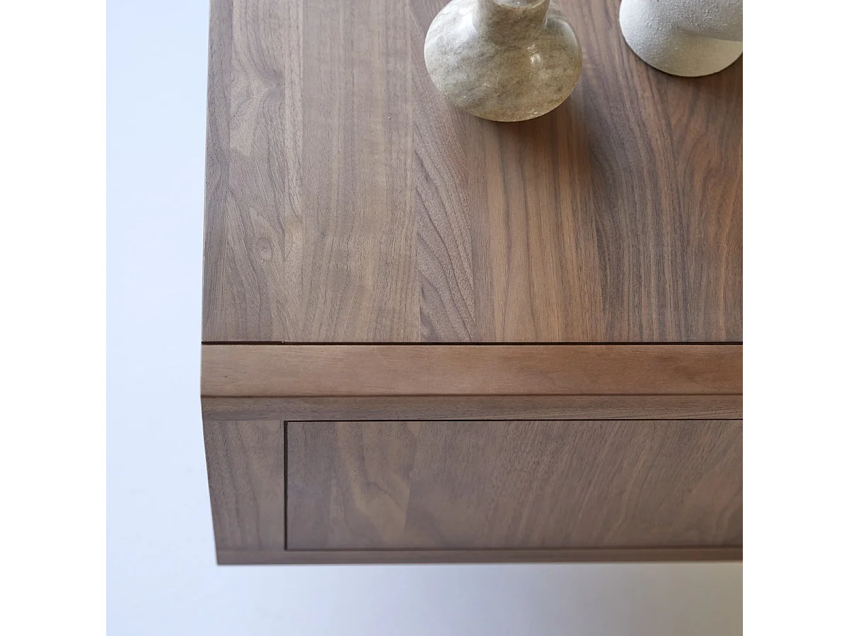 TV-Schrank aus Nussbaumholz 140 Jonàk