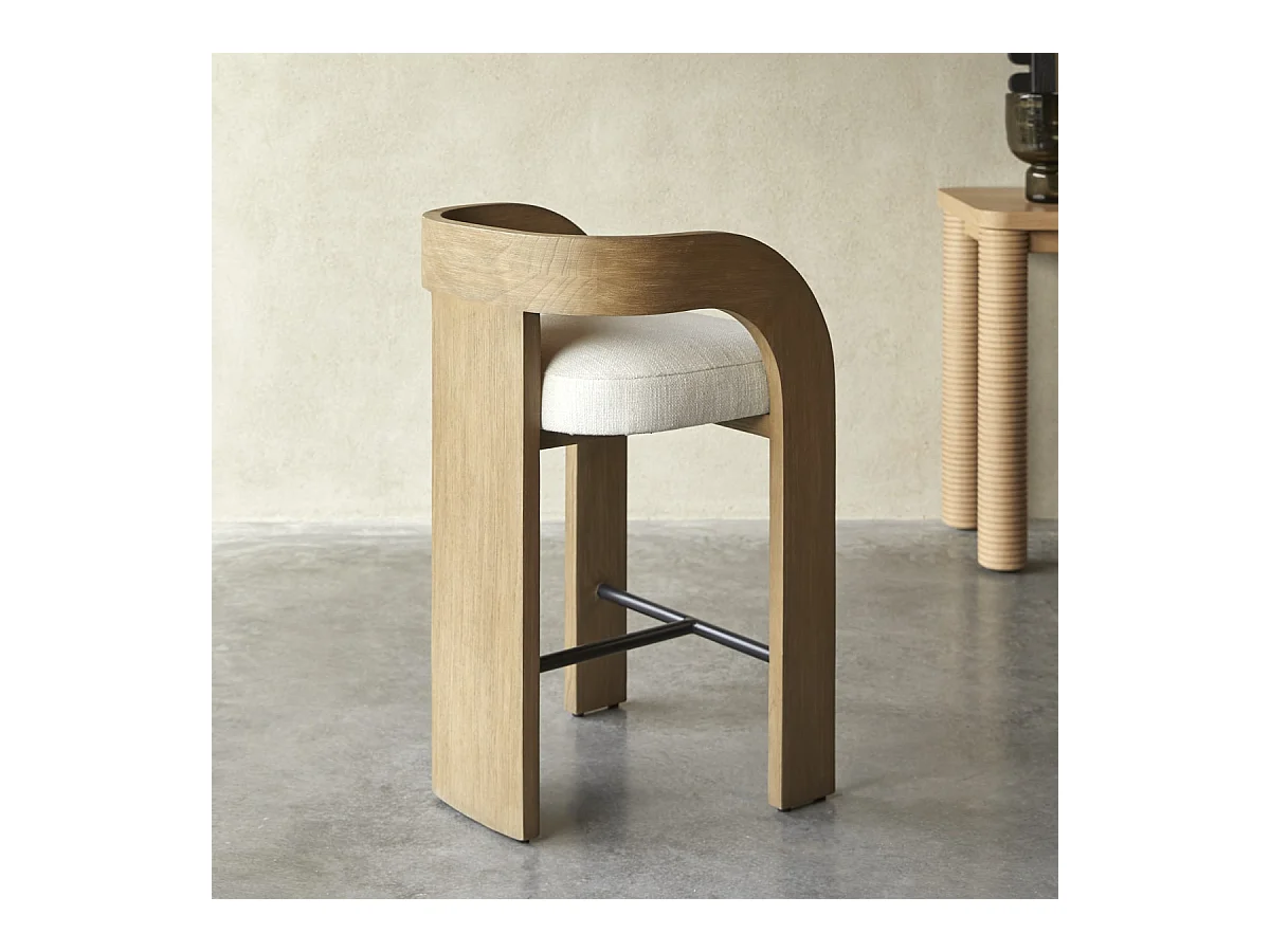 Barstuhl Boti aus massivem Mindiholz mit naturfarbenem Webstoffbezug