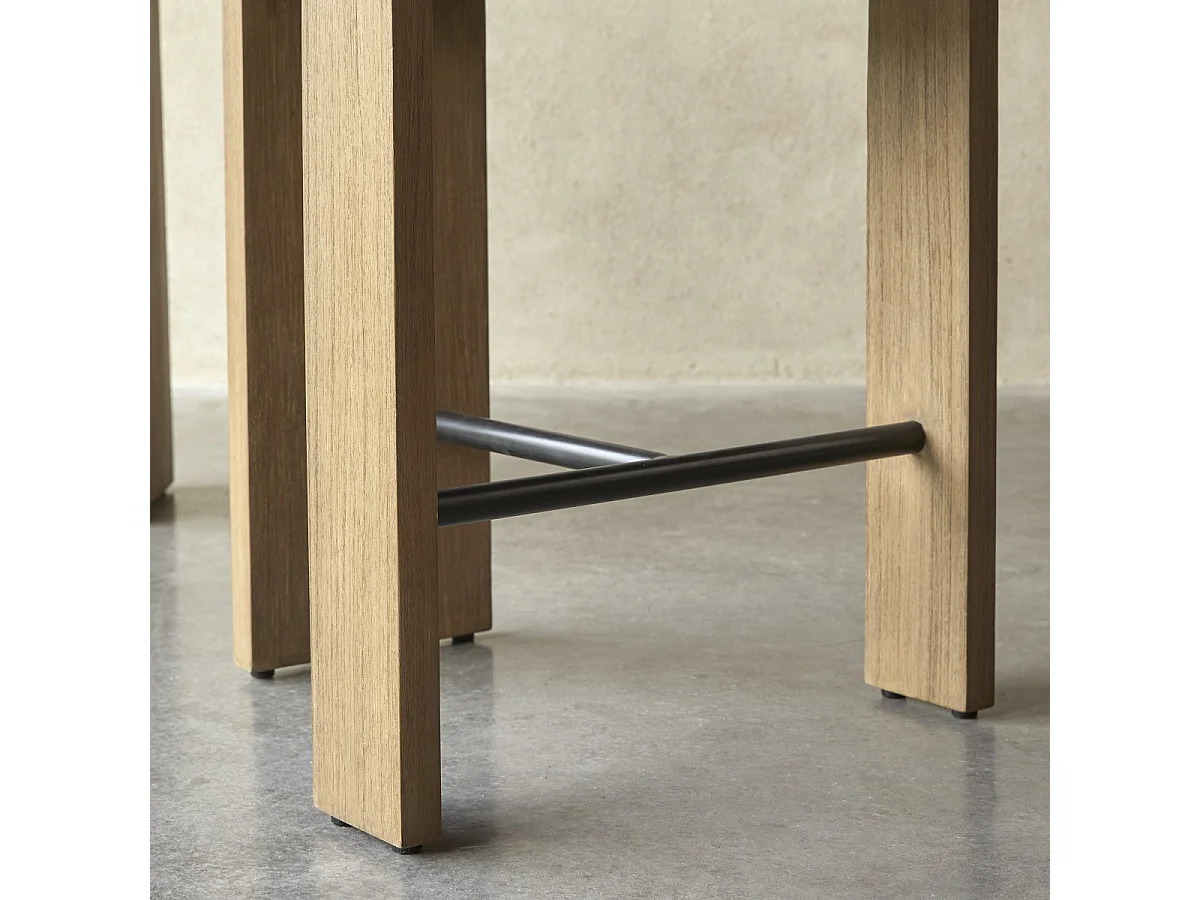 Barstuhl Boti aus massivem Mindiholz mit naturfarbenem Webstoffbezug