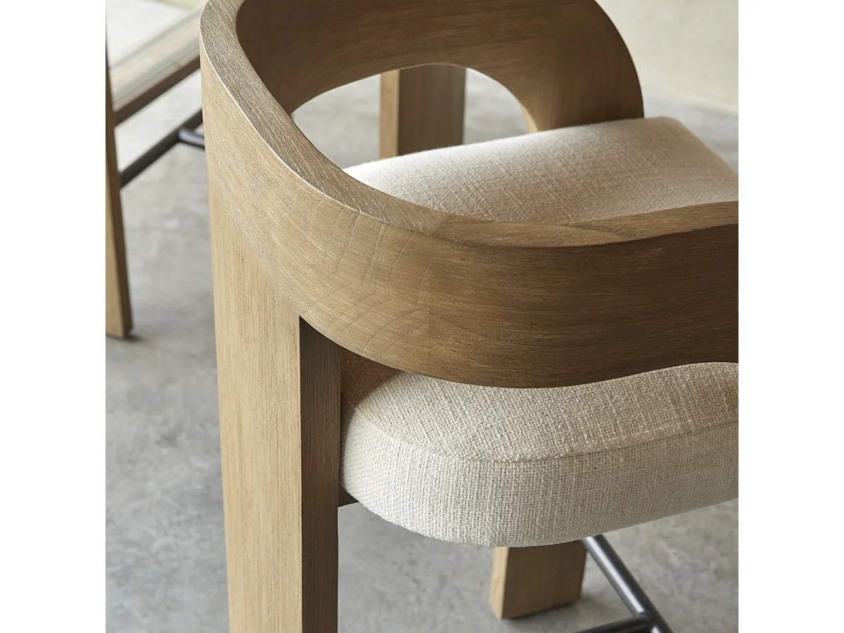 Barstuhl Boti aus massivem Mindiholz mit naturfarbenem Webstoffbezug