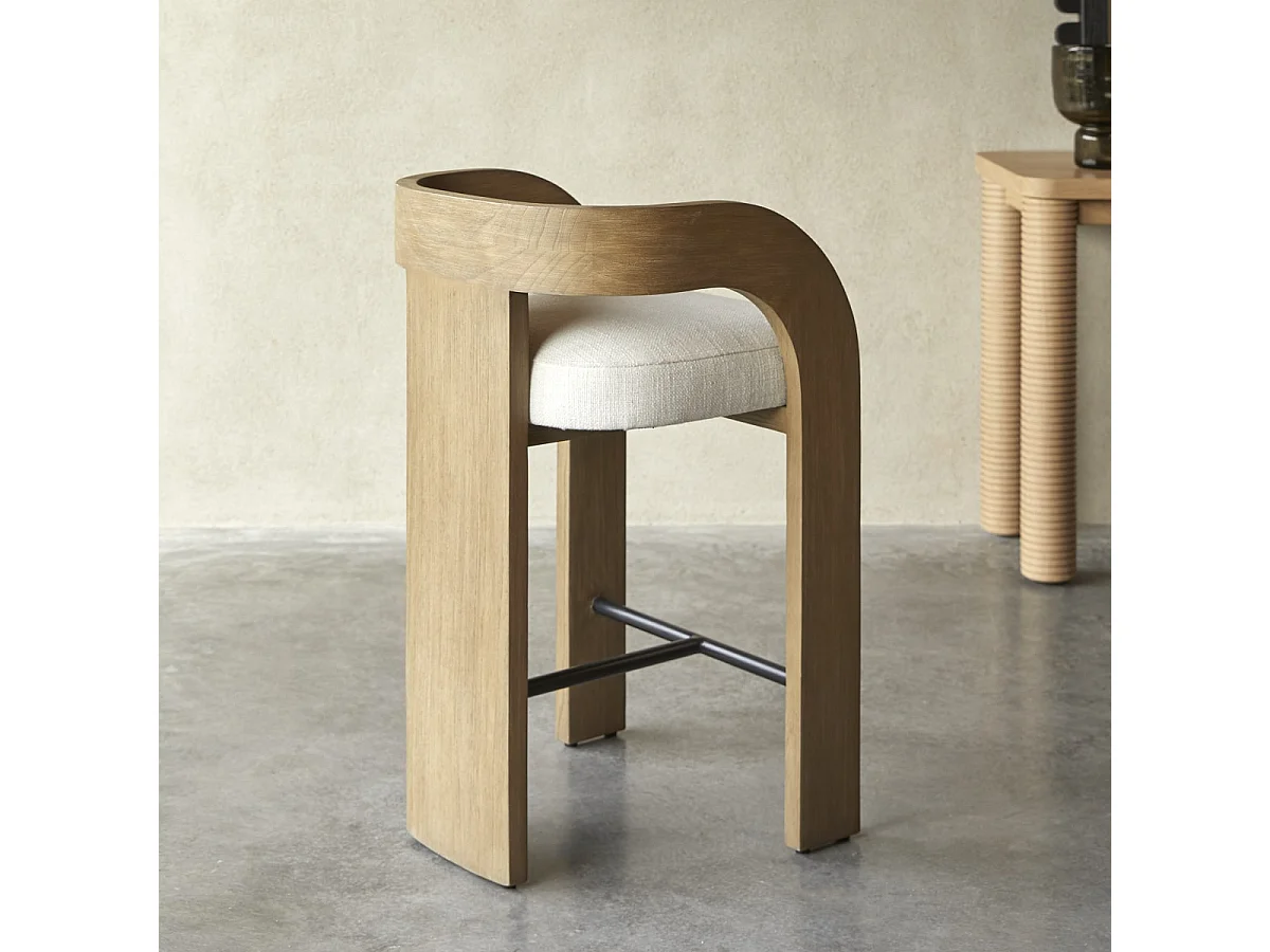 Barstuhl Boti aus massivem Mindiholz mit naturfarbenem Webstoffbezug