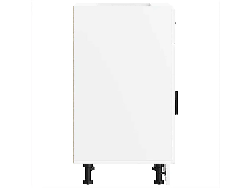 witte keukenkast van bewerkt hout