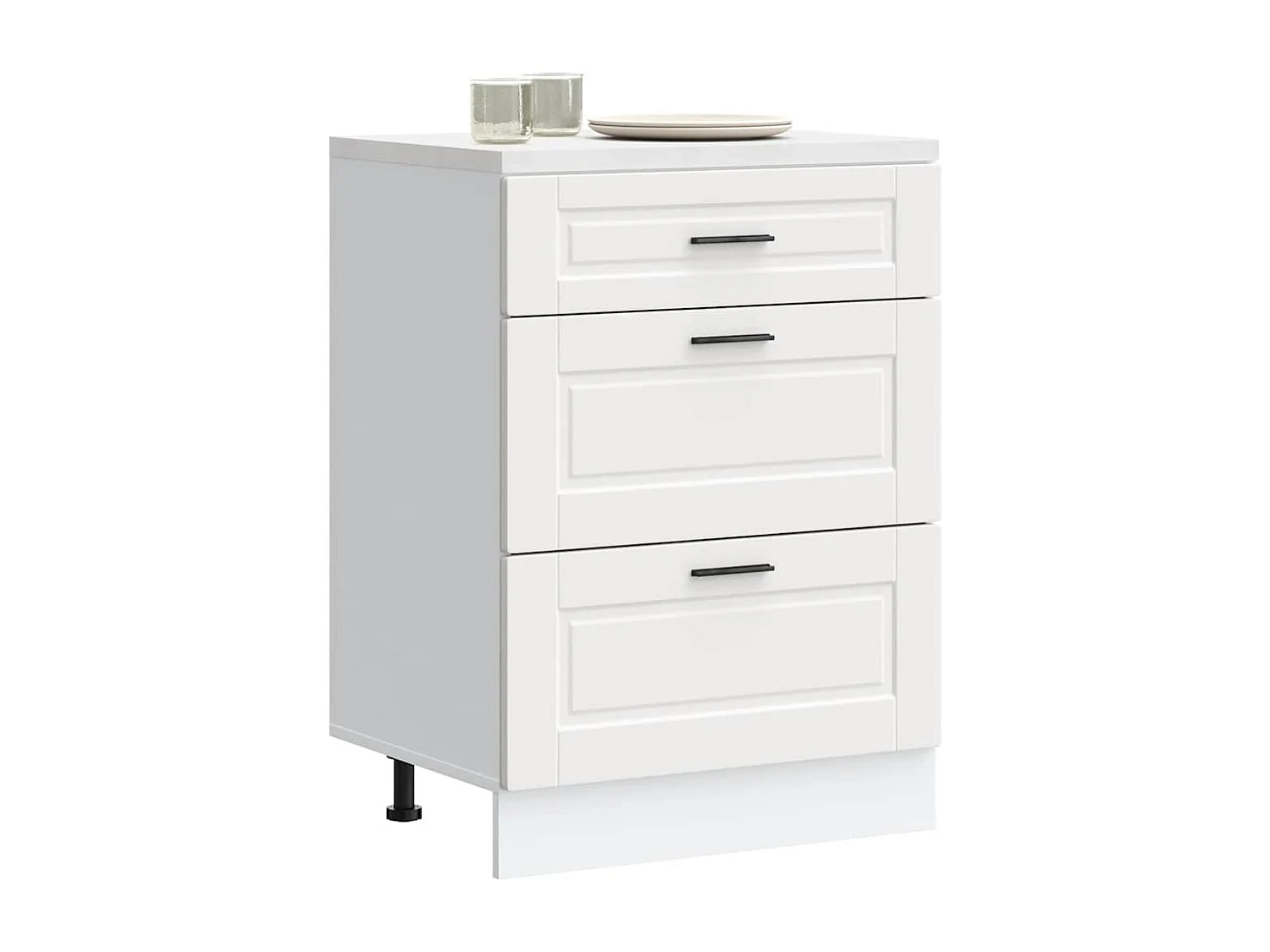 witte keukenkast van bewerkt hout