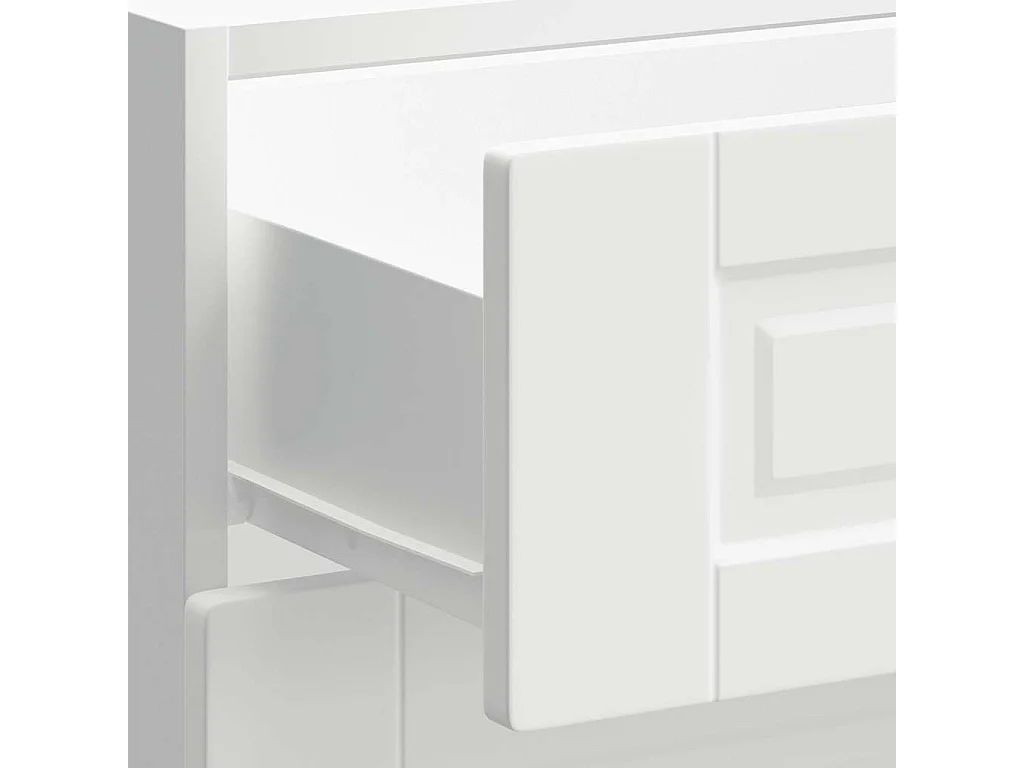 witte keukenkast van bewerkt hout