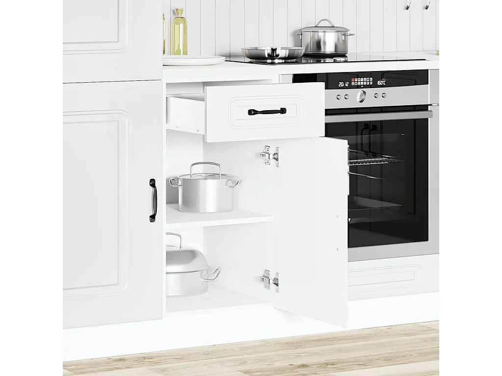 Kalmar witte keukenkast van bewerkt hout