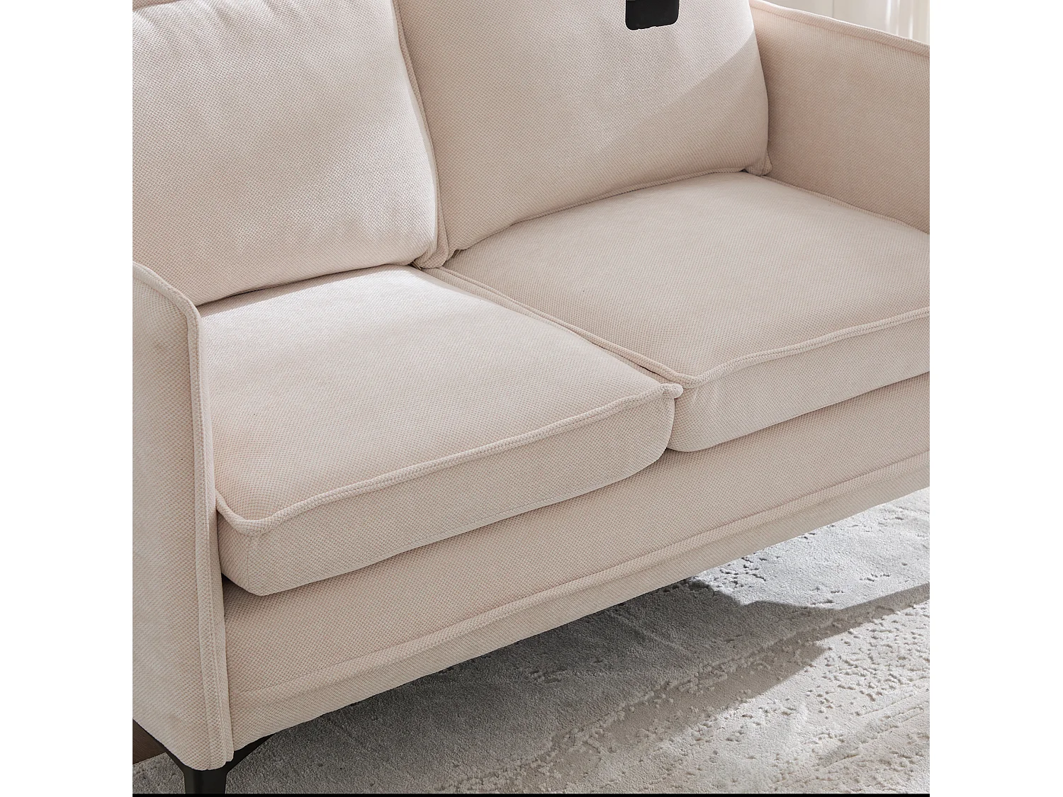 Canapé 2 places en tissu chenille beige – support téléphone – port USB et poches latérales  – Idéal pour salon, bureau ou chambre