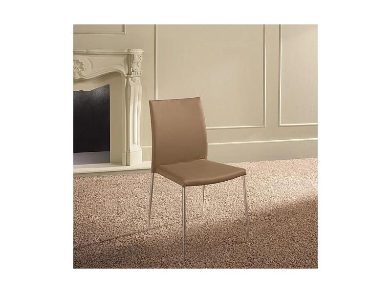 Set di 4 sedie da pranzo imbottite in similpelle marrone e beige "Camelia" impilabili con gambe in metallo verniciato