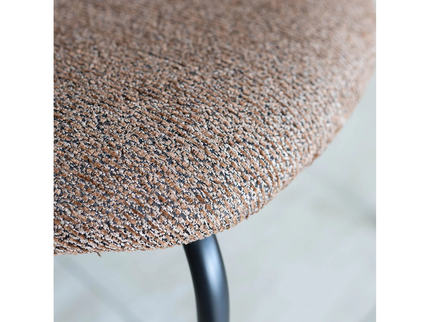 Now's Home - Lot De 2 Chaises En Tissu Marron Et Dossier En Finition Noyer