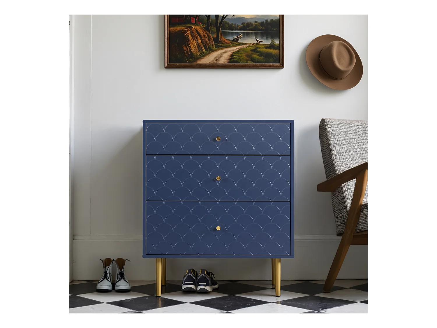 Commode buffet haut avec 3 tiroirs bleu marine motif d'écailles pieds dorés H89/L75/P40 cm