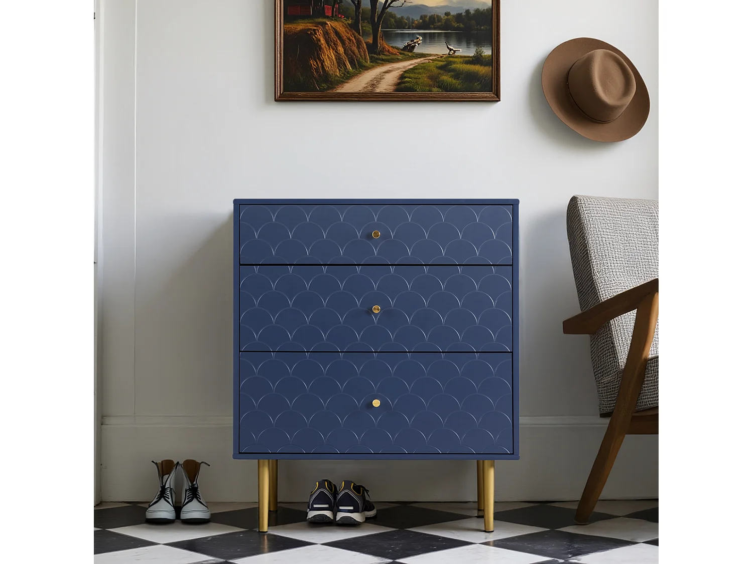 Commode buffet haut avec 3 tiroirs bleu marine motif d'écailles pieds dorés H89/L75/P40 cm