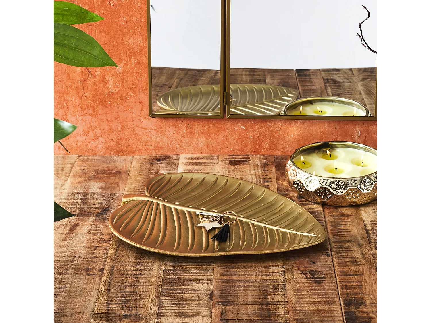 Vide Poche Feuille Dore Or