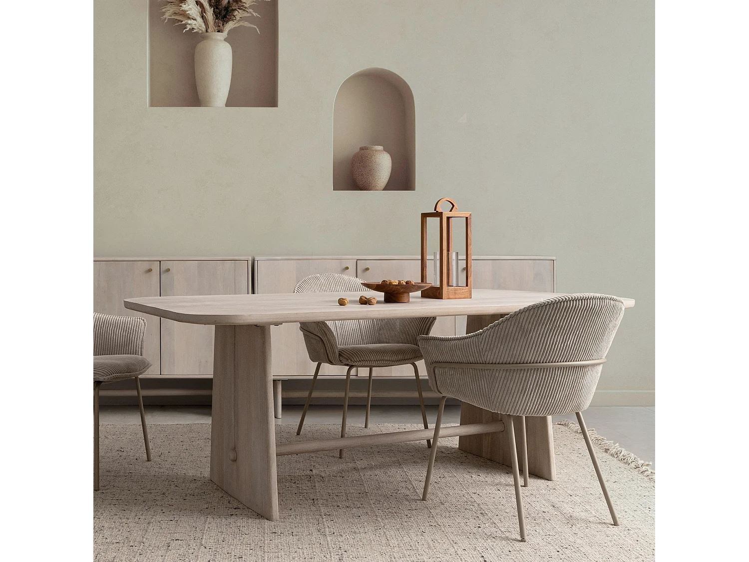 Table rectangulaire en manguier massif blanchi 8 places L200 - TOKYO