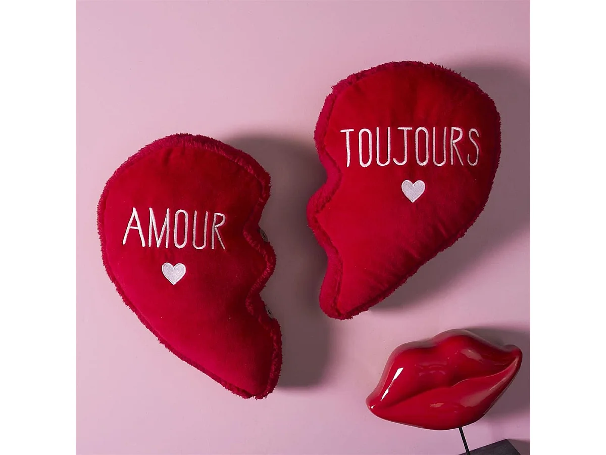 Coussin en forme de cœur détachable en polyester rouge