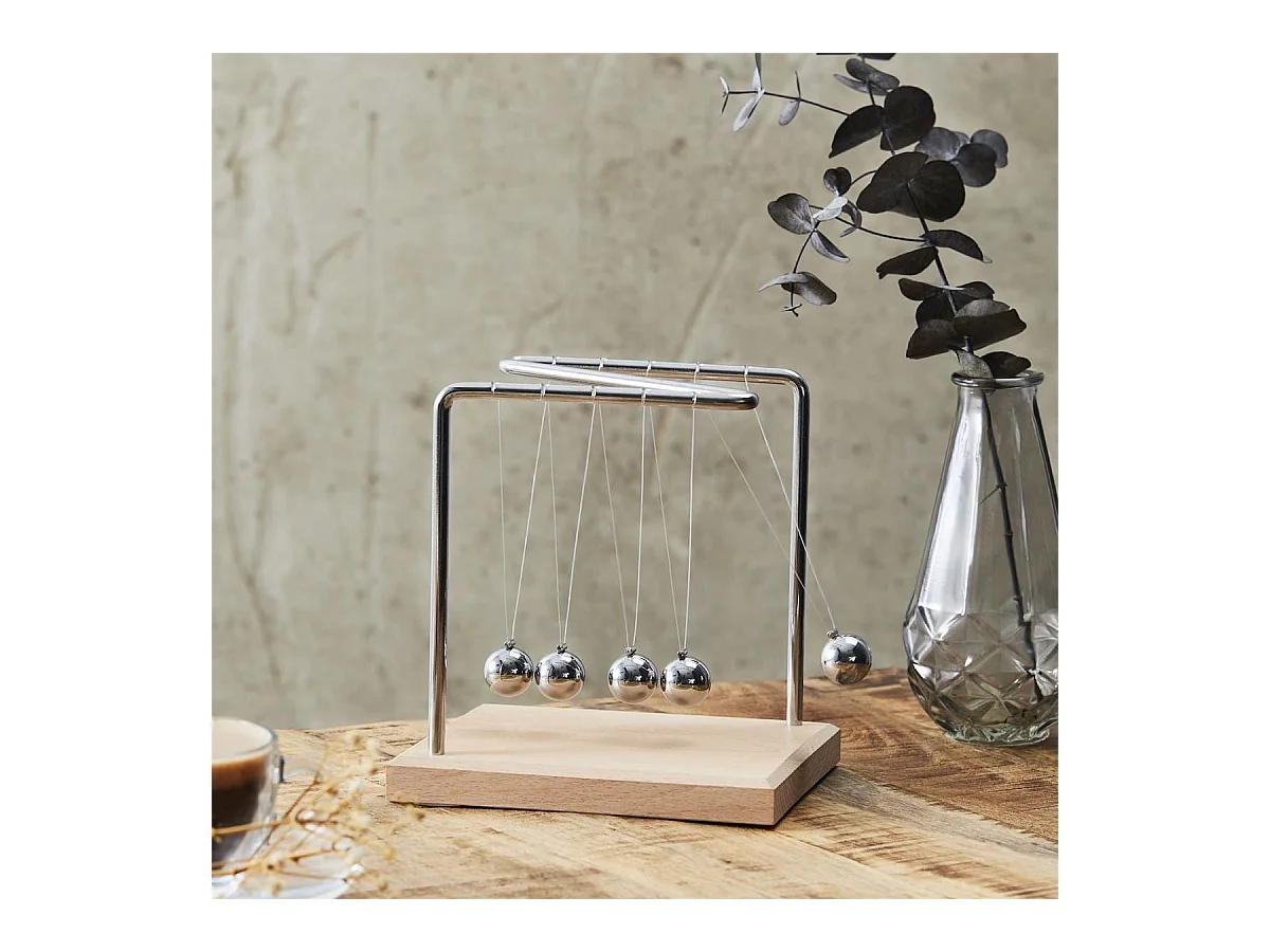 Pendule newton métallique avec 5 boules argentées (H15 cm)