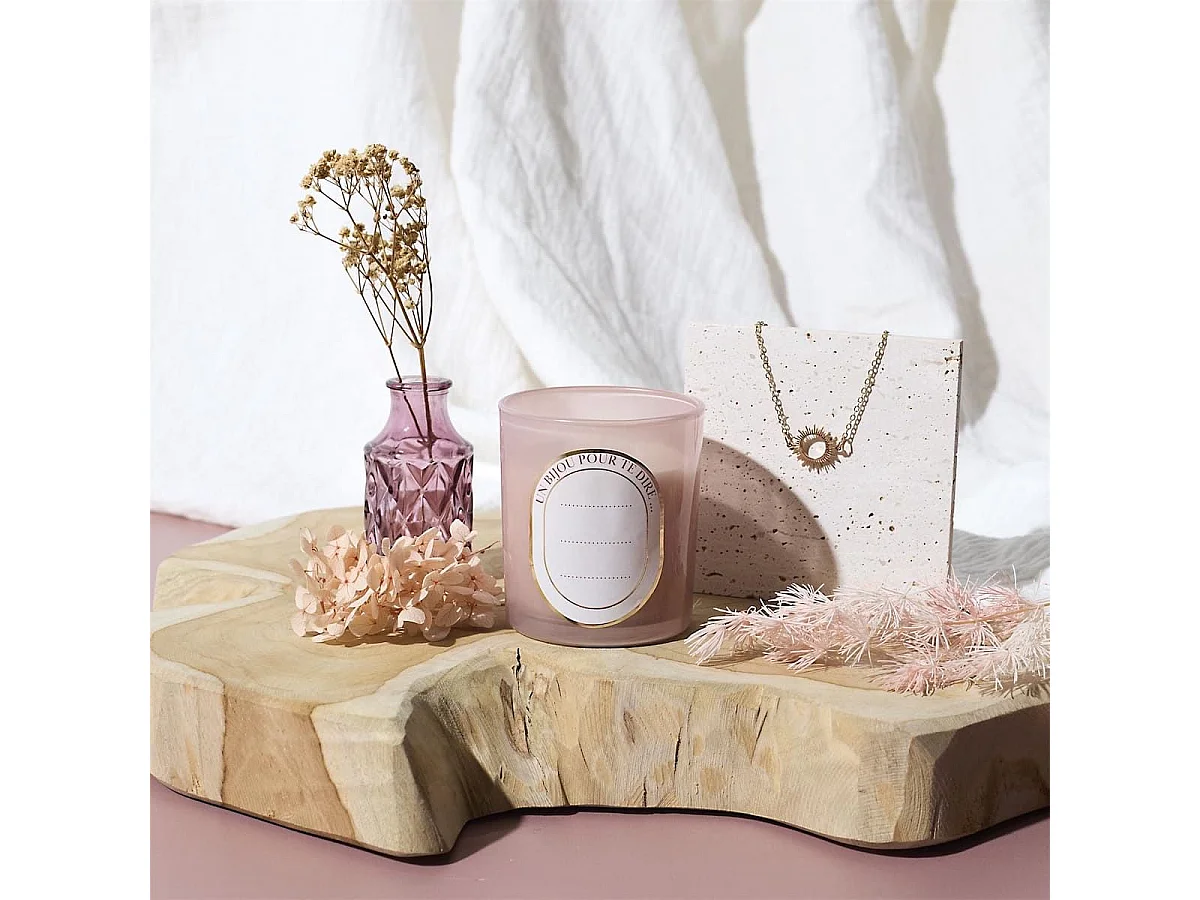 Coffret DIY fabrication 1 bougie parfumée à la rose avec bijou surprise