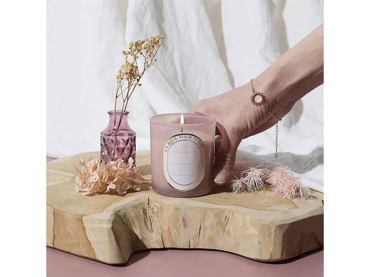 Coffret DIY fabrication 1 bougie parfumée à la rose avec bijou surprise