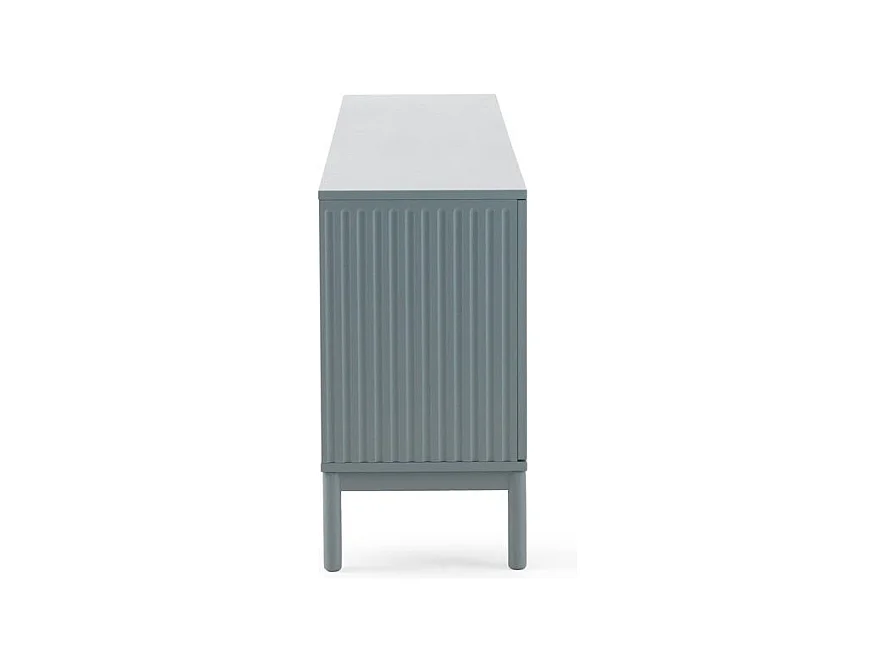 Buffet bleu avec rainures sur les portes et les côtés