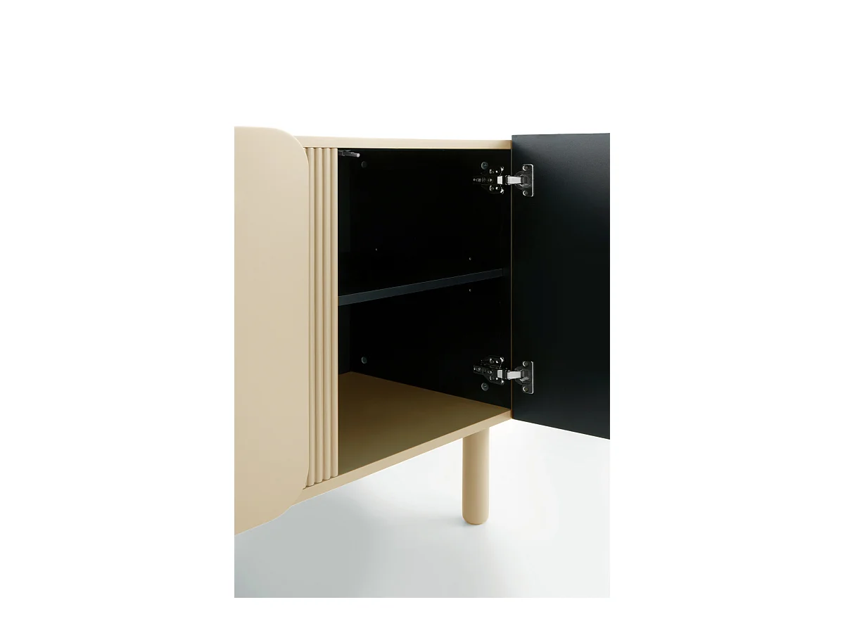 Mueble tv beige con cantos redondos en las esquinas de puertas