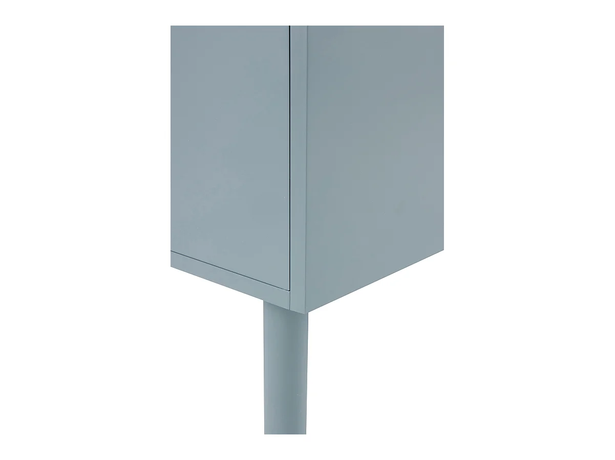 Blauer Sideboard mit abgerundeten Kanten an den Ecken der Türen