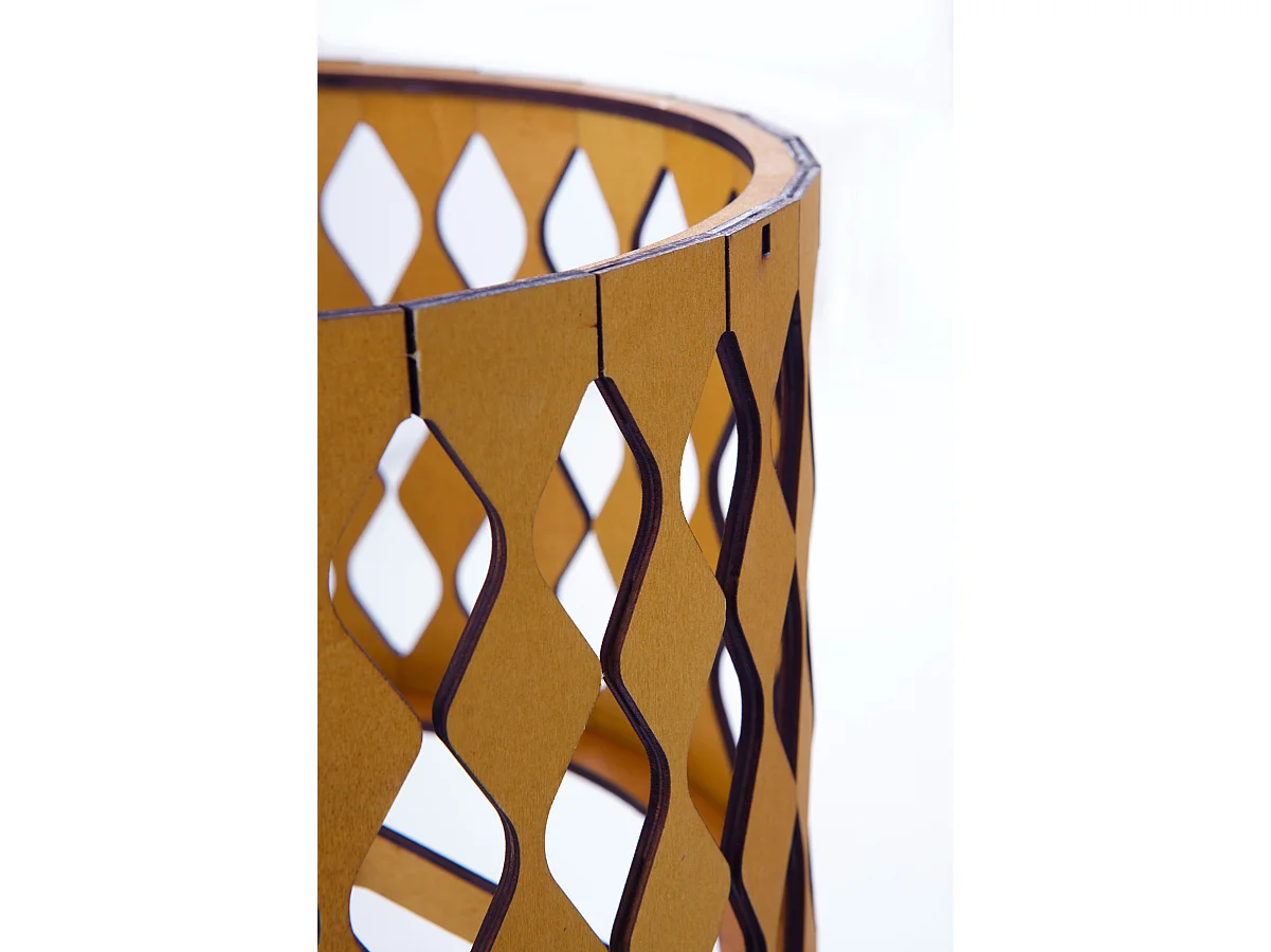 Lámpara de pie tulipa de contrachapado miel y negro