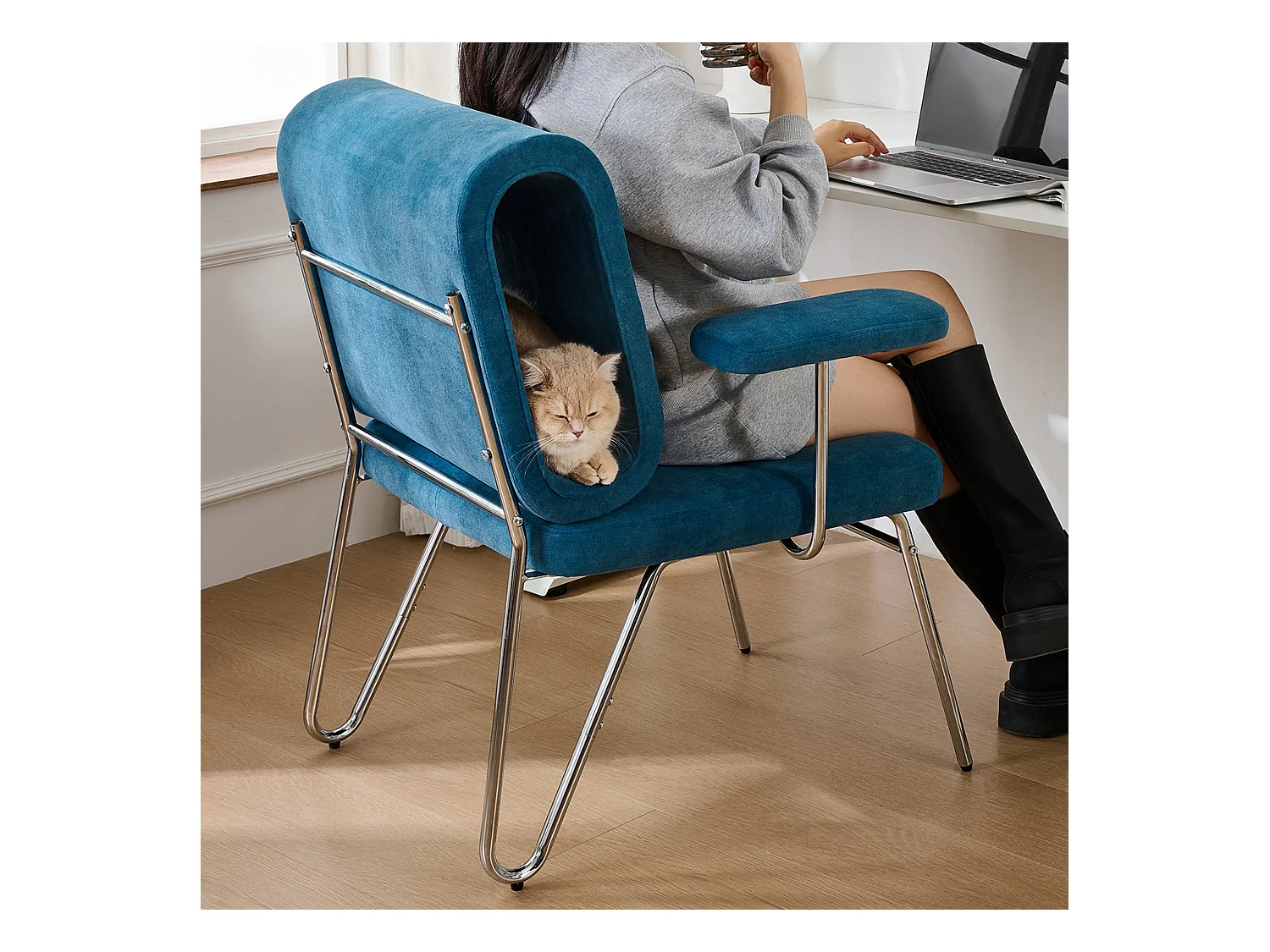 Bürostuhl – 77 x 70 x 89 cm – mit integriertem Katzenbett – austauschbare Armlehnen – Holz + Stahl – Blau