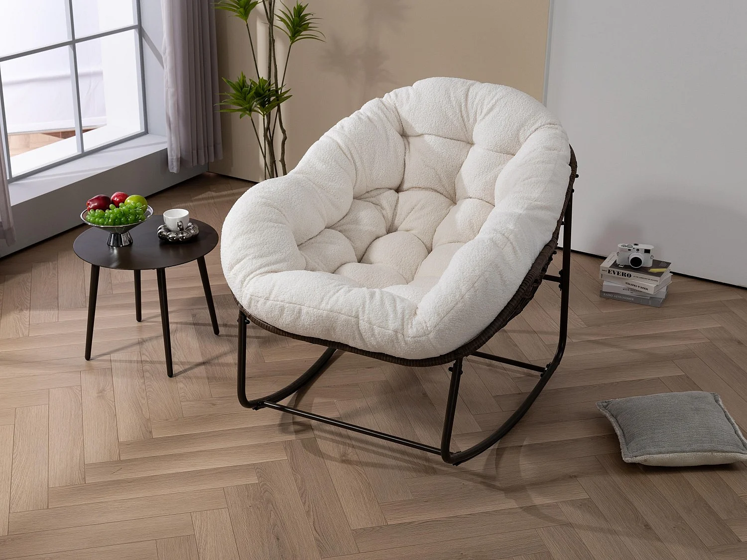 Fauteuil à Bascule en Rotin Naturel - Forme Œuf et Coussin Beige - Confortable pour Salon, Véranda ou Chambre