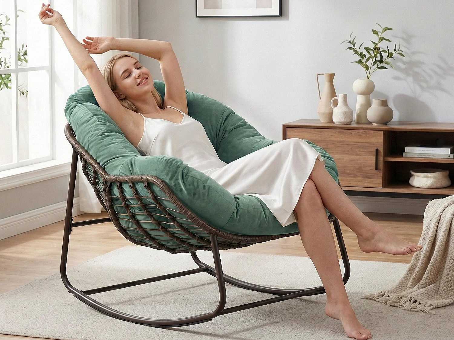 Cocon -  Fauteuil à Bascule en Rotin Naturel - Forme Œuf et Coussin Vert - Confortable pour Salon, Véranda ou Chambre