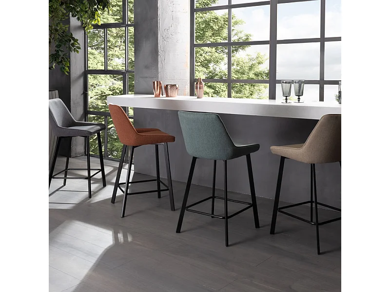 Lot de 2 tabourets hauts "Fox" gris foncé en tissu rembourré avec repose-pieds cm 44x50 94h