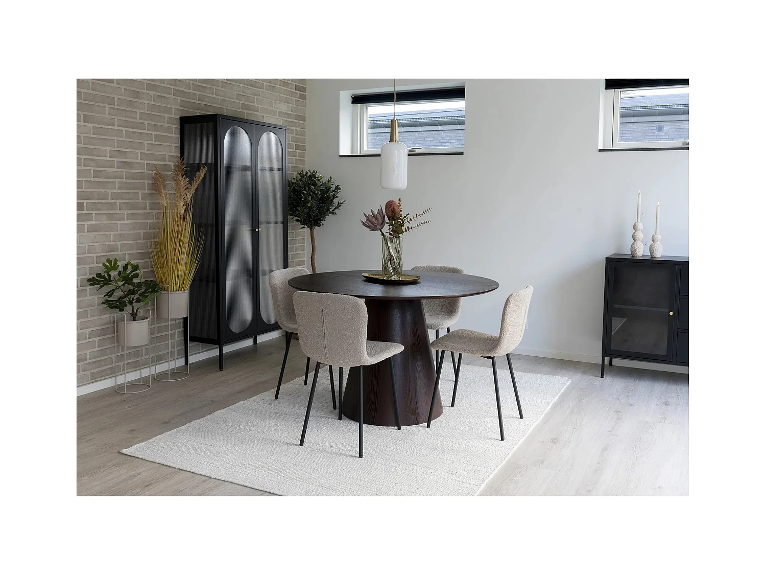 Table à manger ronde BOLTON Ø120cm – Élégance naturelle et format convivial-Marron