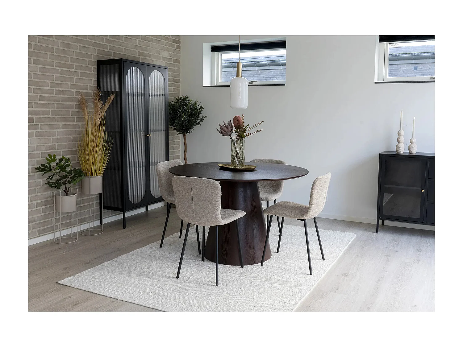 Table à manger ronde BOLTON Ø120cm – Élégance naturelle et format convivial-Marron