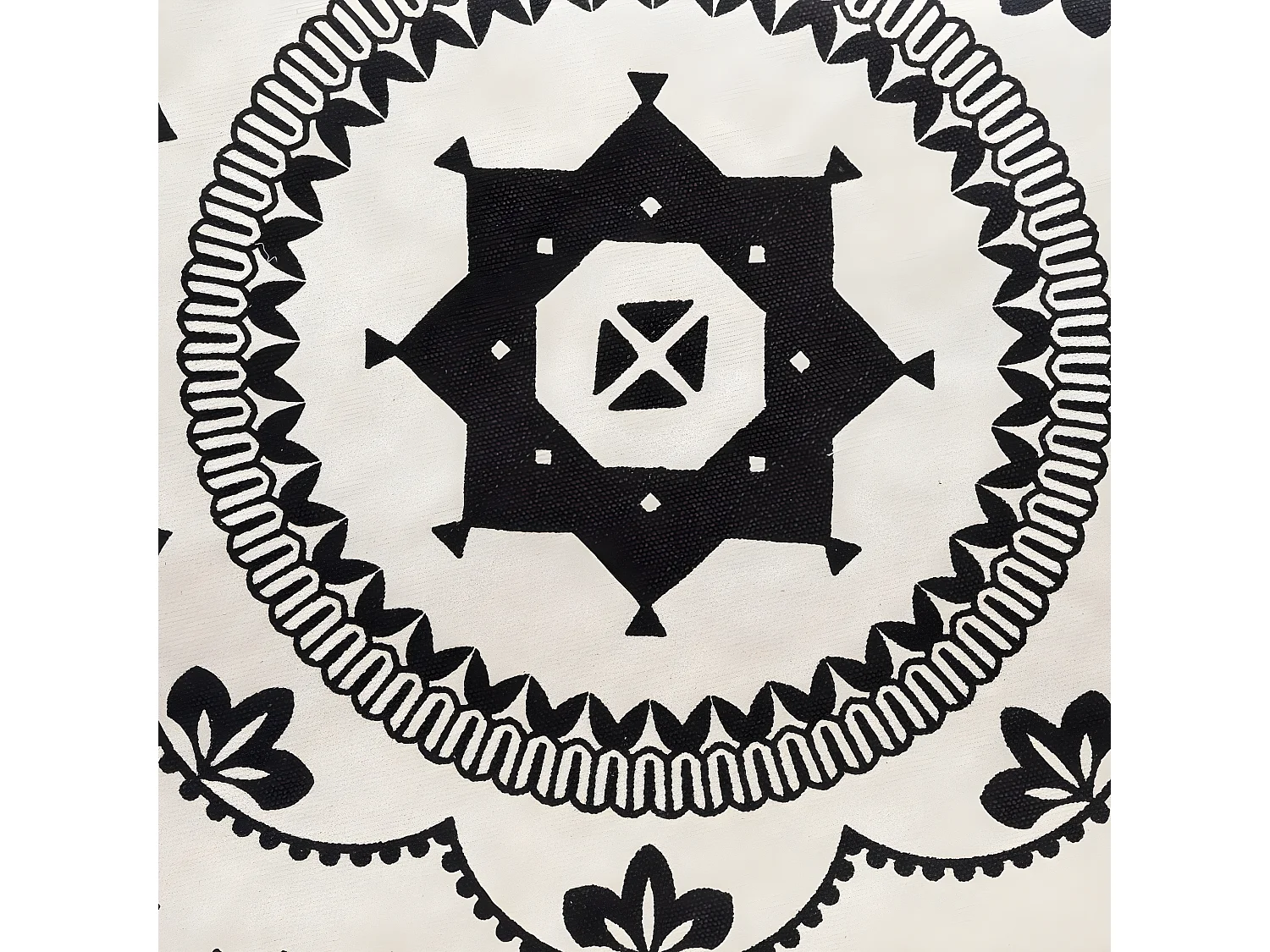 Tapis Rond Noir et Blanc en Coton D120 cm