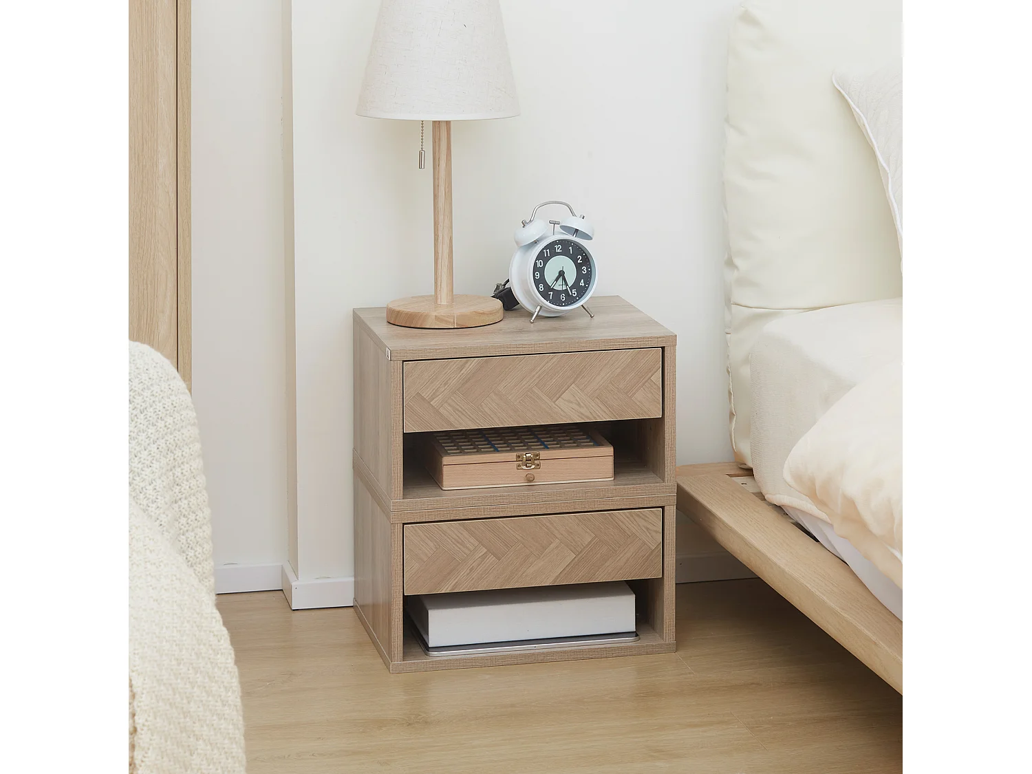 Set 2 comodini moderni sospesi con cassetto e mensola in legno