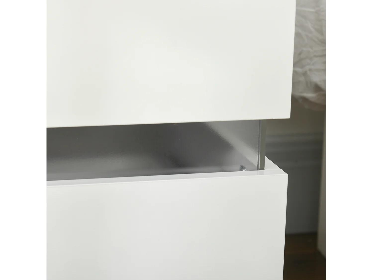 Comodino con luce led rgb 2 cassetti e 16 colori 60x39x47cm