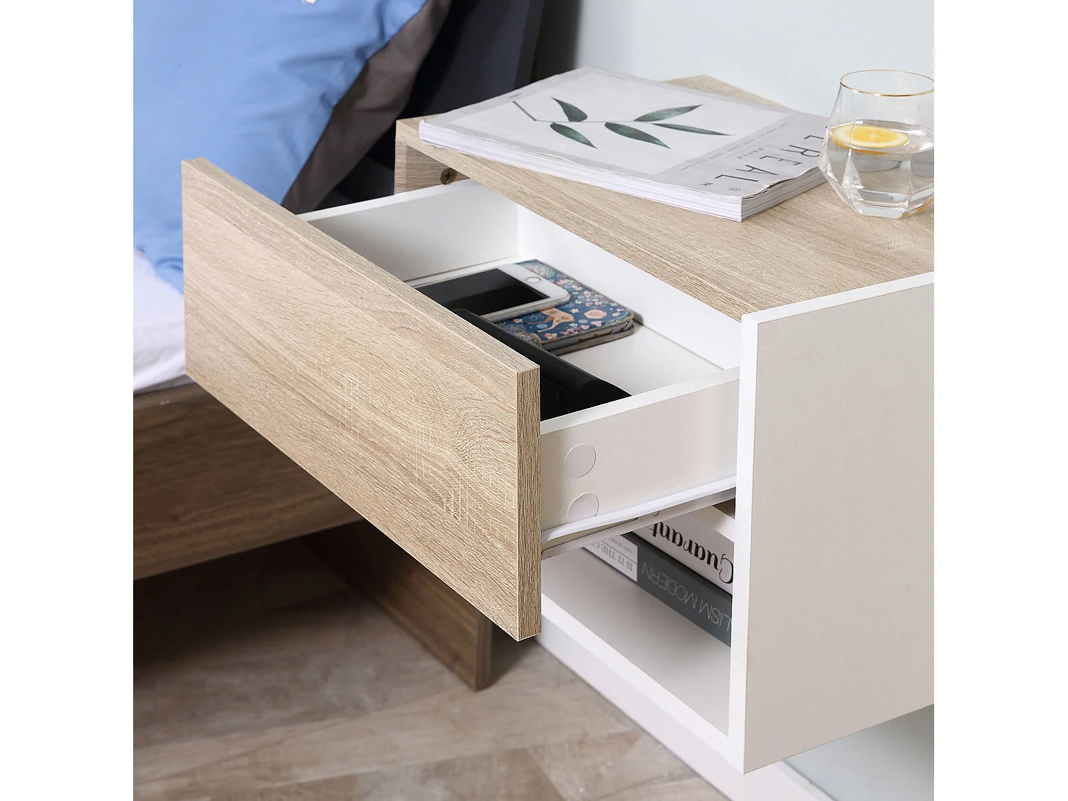 Set di 2 comodini sospesi a parete pannello truciolare bianco rovere