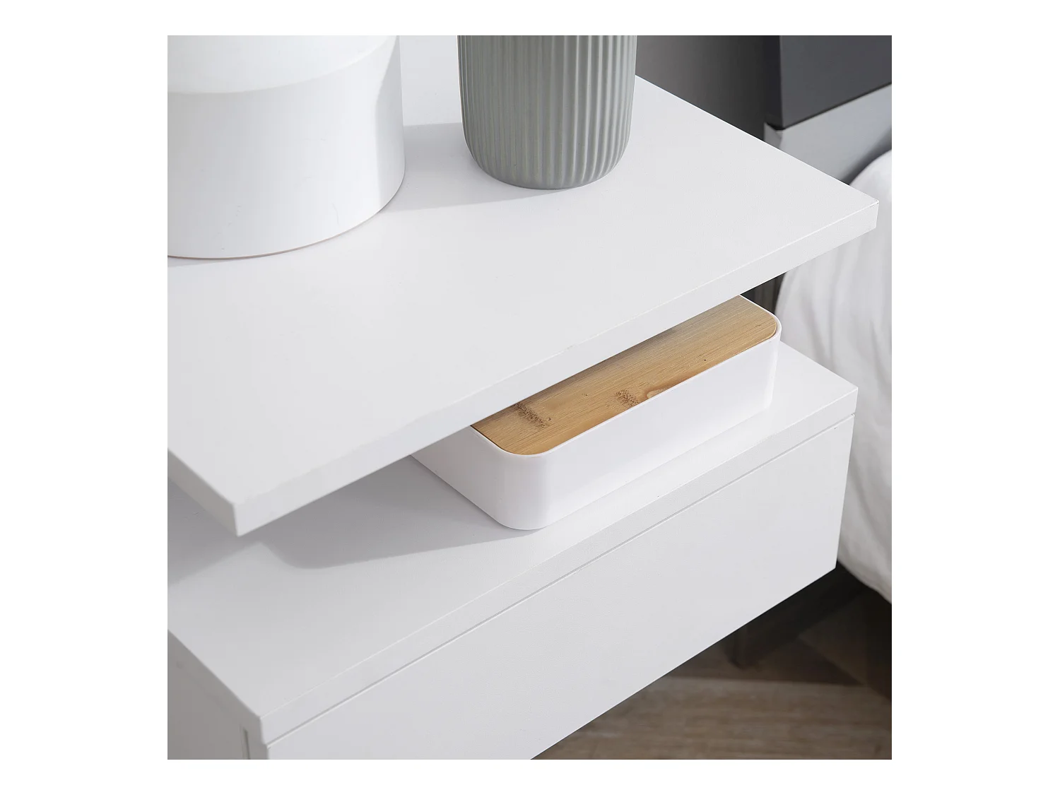 Set 2 comodini sospesi con cassetto e mensola 35x32x22.5cm