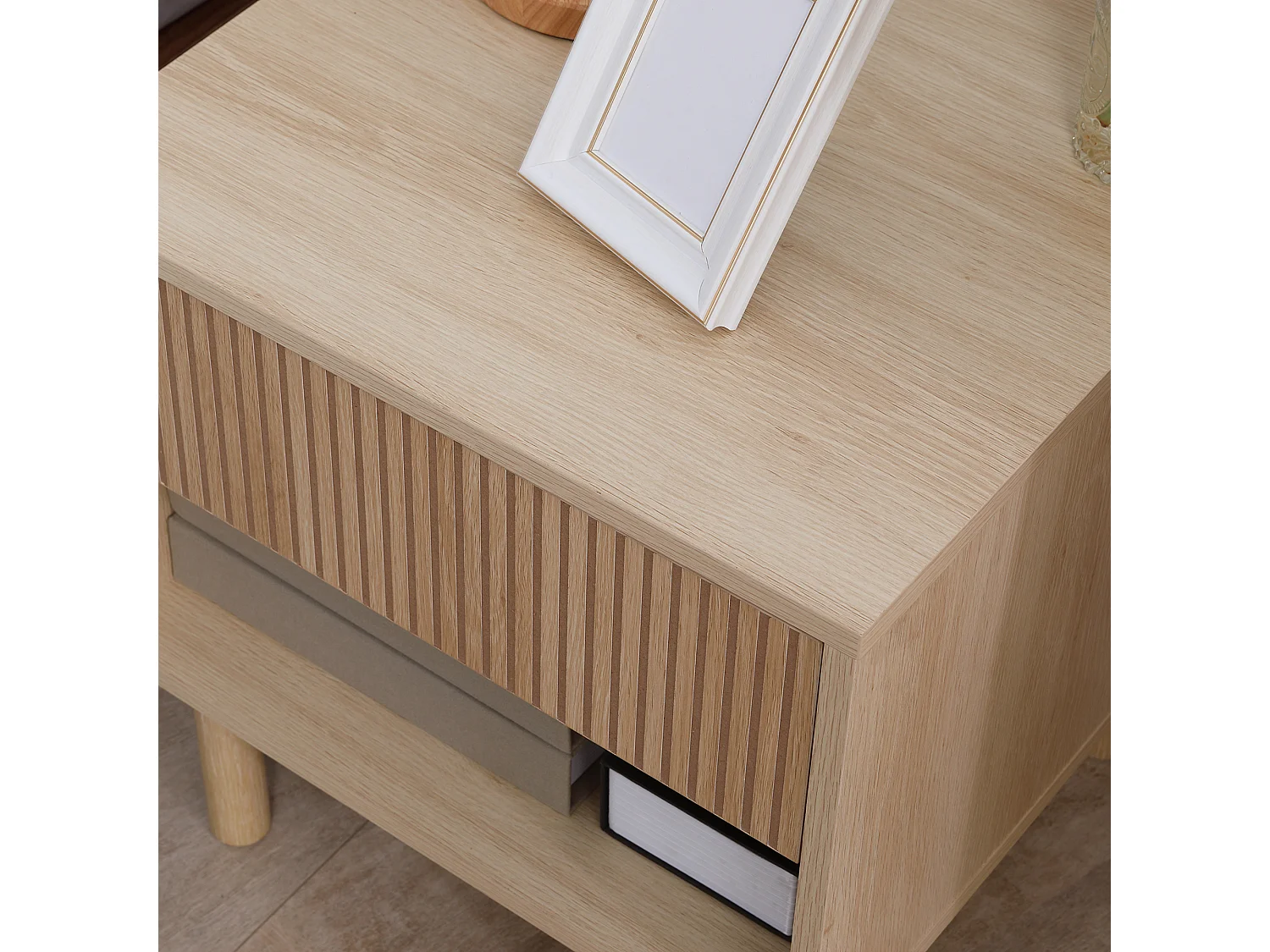 Comodino con cassetto e ripiano aperto in truciolato 47x47x50cm