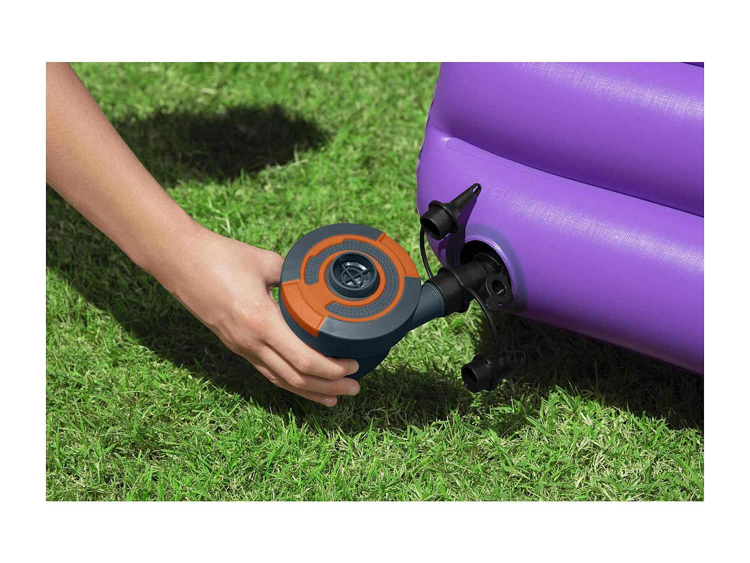 Gonfleur Électrique Bestway à Piles 12,3x10,6x10,3 cm avec Adaptateurs