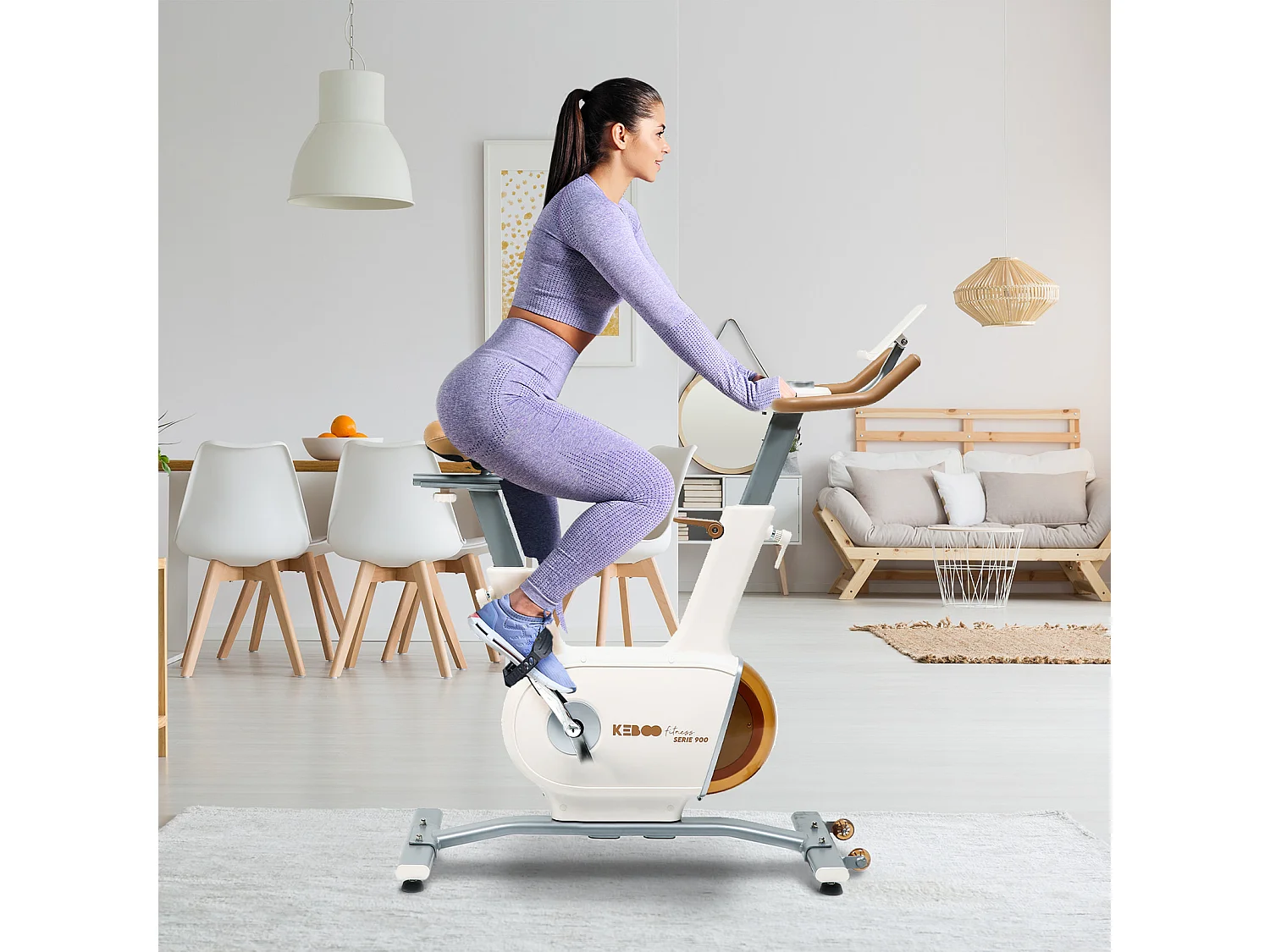 Vélo d'Appartement Biking Keboo Fitness Serie 900 White Freinage Magnétique | Volant 7 kg et 32 Niveaux | Siège et Guidon Réglables