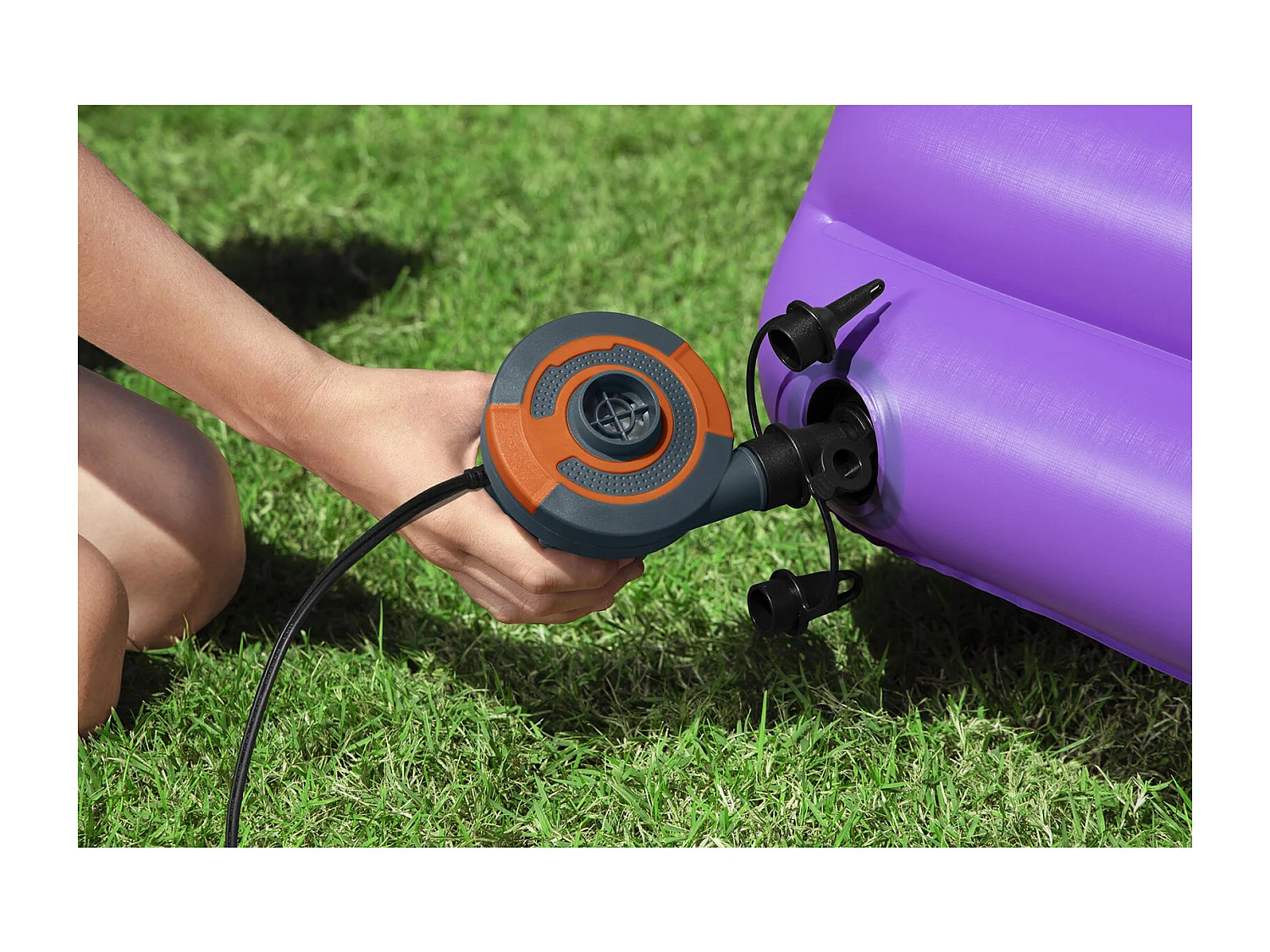 Gonfleur Électrique Bestway Connexion à Allume-Cigare 12 V 11,5x10,5x12,5 cm avec Adaptateurs