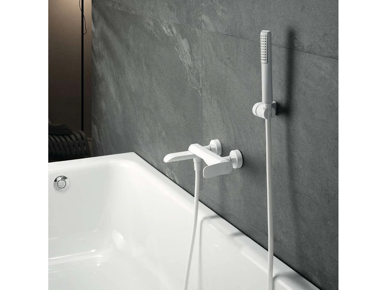 Ensemble Bain/Douche Anti-Calcaire Blanc Mat DINAMARCA BR031-4BL